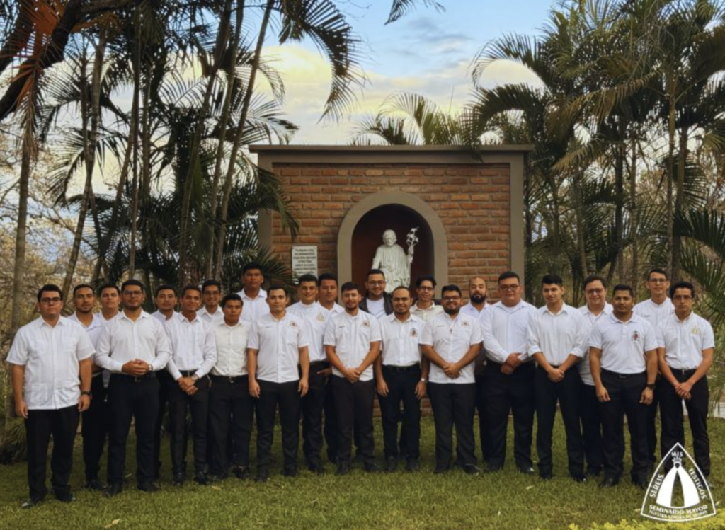 Seamos generosos con la colecta del Buen Pastor para apoyar a las vocaciones