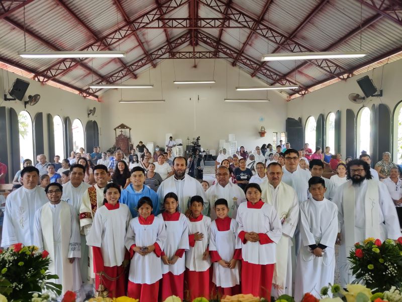 Parroquia Medalla Milagrosa celebró su fiesta patronal