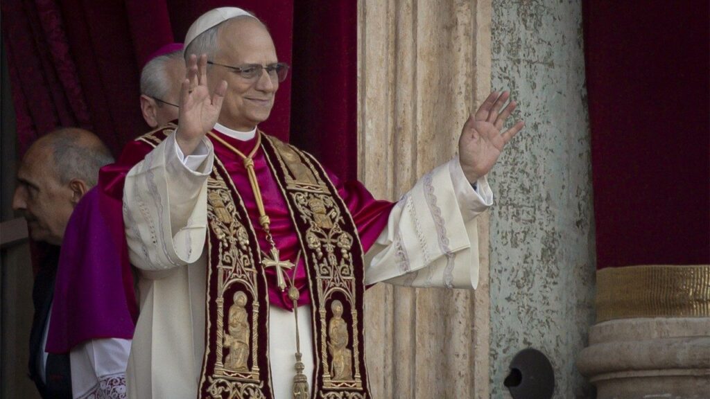 Un año de León: viajes, llamados a la paz y la misión de pastor por el mundo