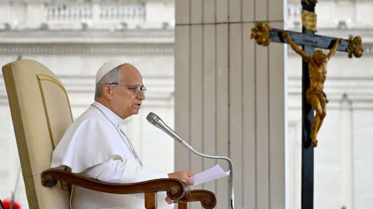 León XIV: La Iglesia debe ser clara al rechazar lo que mortifica la vida, la guerra y la violencia