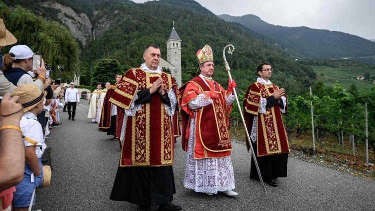 Consagraciones episcopales de los lefebvrianos: se decreta la excomunión