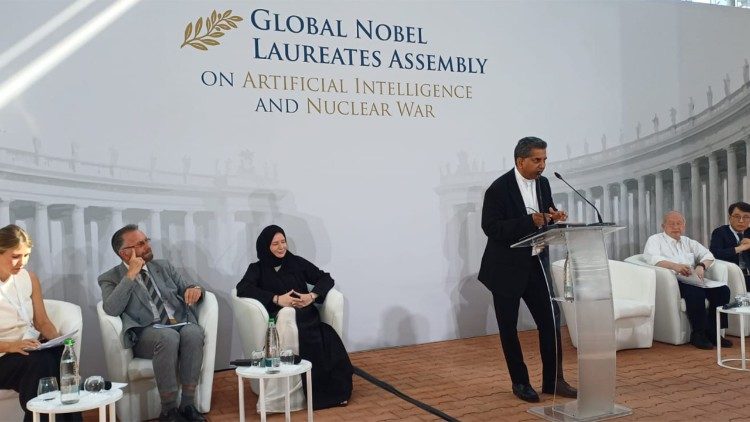 Entre la IA y la guerra nuclear, el compromiso de las religiones