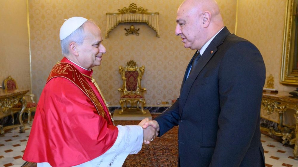 El Papa recibe al presidente del Líbano: lograr una paz justa y duradera
