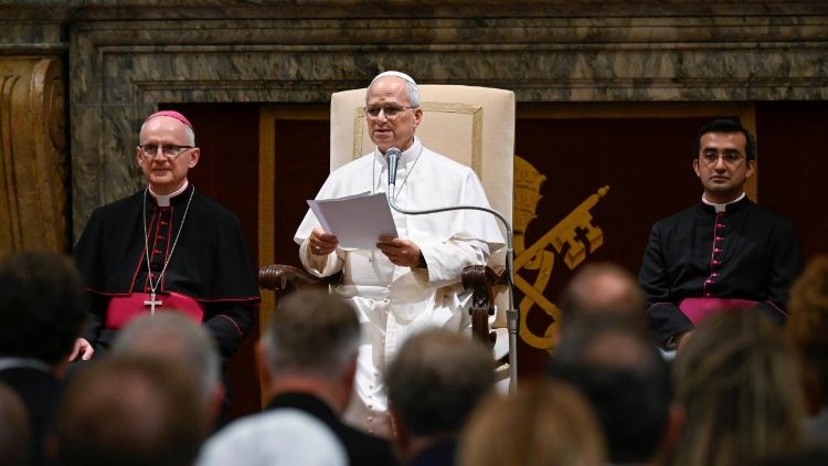 El Papa: el mundo no necesita una inteligencia artificial que disminuya la humanidad